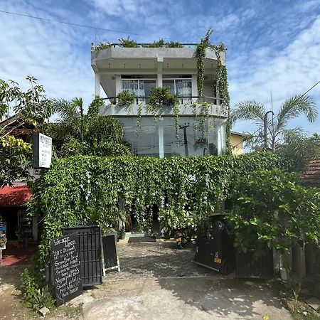 Memories Weligama Hostel Luaran gambar
