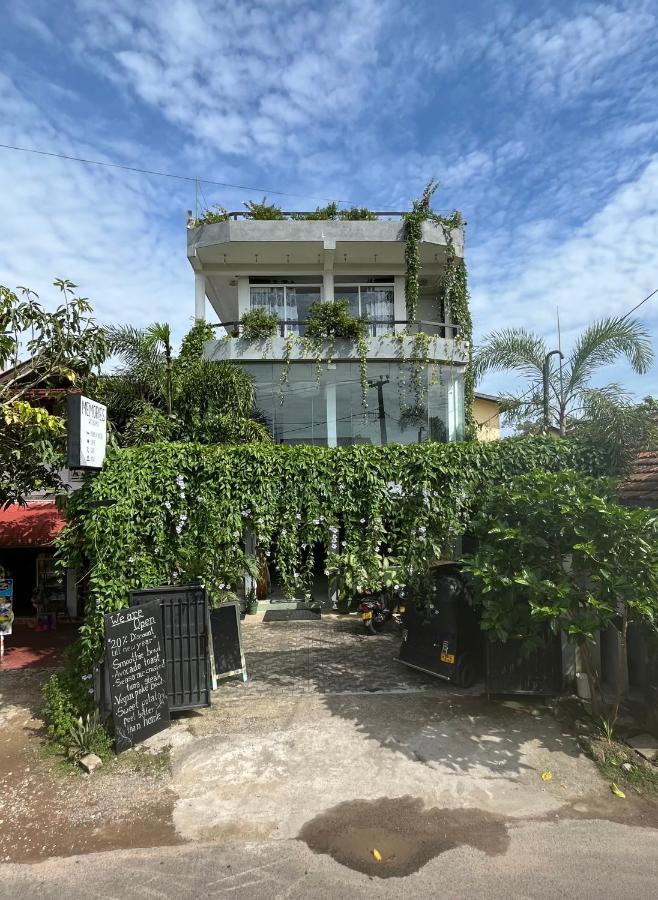Memories Weligama Hostel Luaran gambar