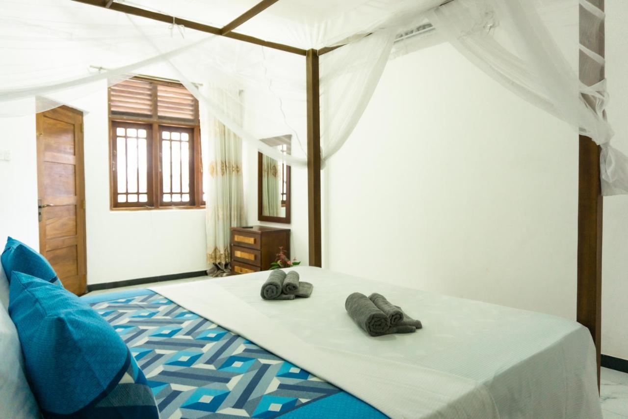 Memories Weligama Hostel Luaran gambar